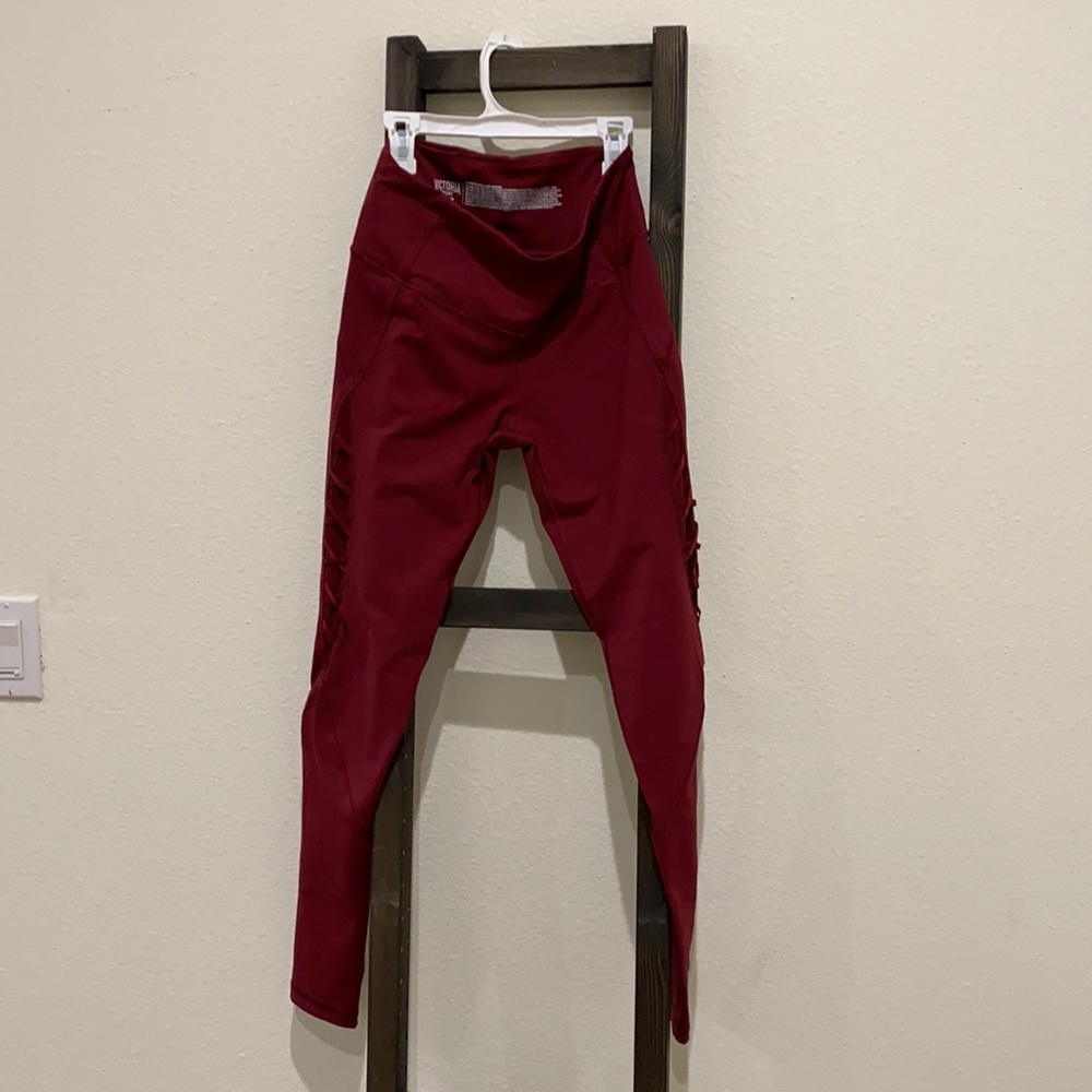 Victoria’s Secret Sport leggings